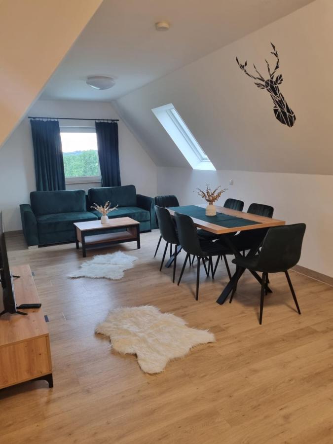 Apartamenty Jelen Pod Grapom Banska Nizna Exterior photo